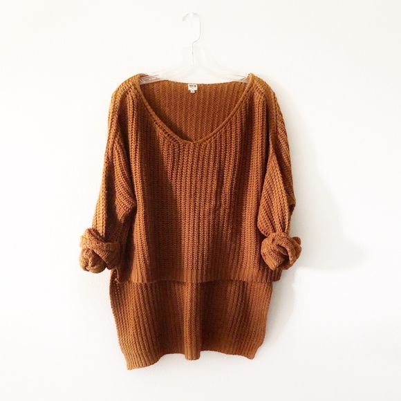 Sweaters - BOUTIQUE • oversized rust high-low v-neck sweater